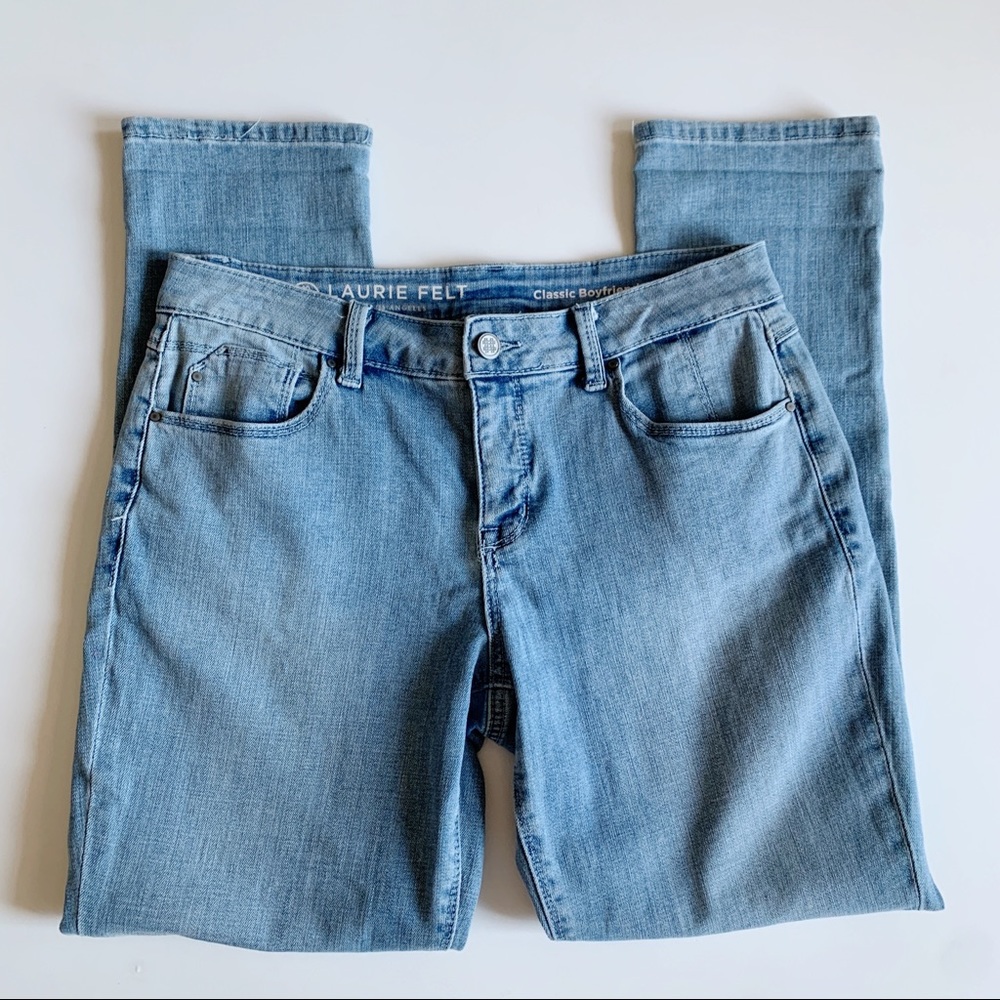 Laurie Felt Classic Boyfriend Jeans Size 6 Petite Light Wash Distressed